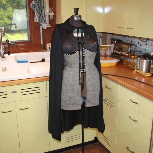 Black Long Cloak Silk - Picture 1 of 4